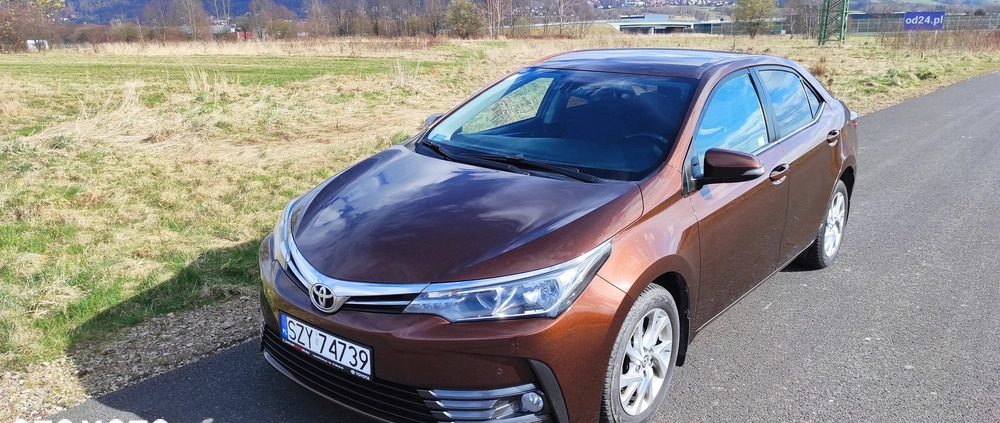 Toyota Corolla cena 44000 przebieg: 211000, rok produkcji 2016 z Świnoujście małe 56